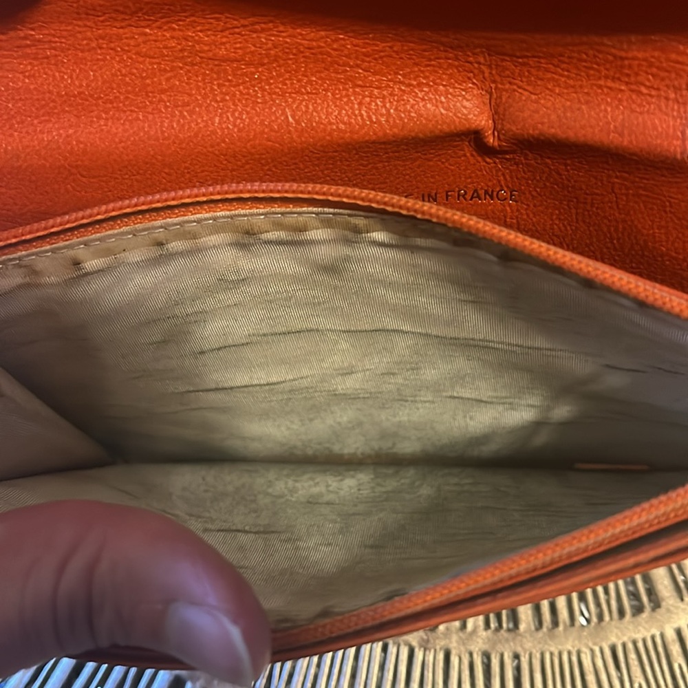 Well loved orange Chanel wallet - Picture 10 of 12
